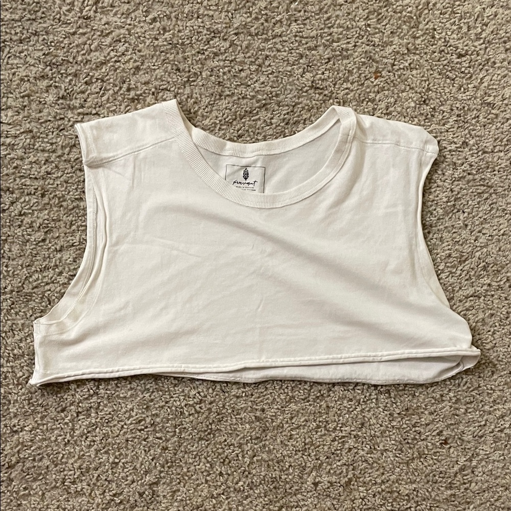 Women's White Sleeveless Top